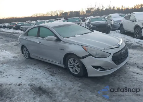 2012 Hyundai Sonata Hybrid z USA, uszkodzony, nr VIN KMHEC4A49CA033546
